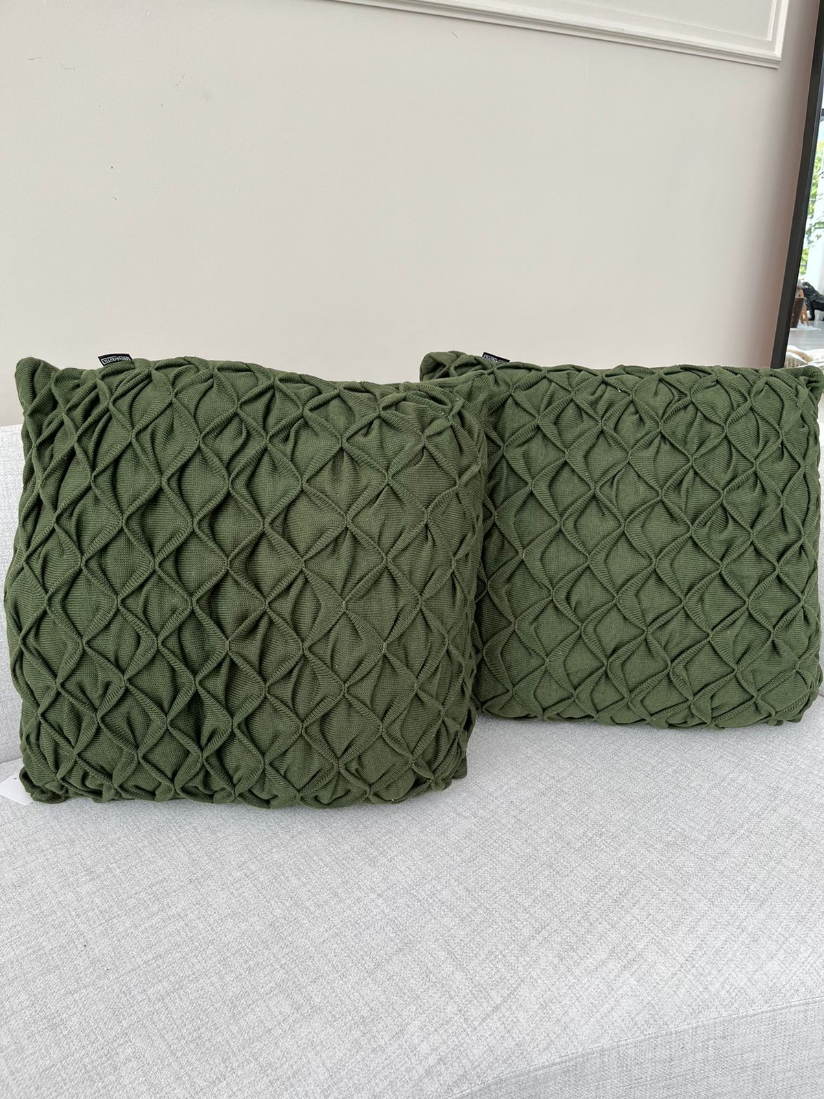 Conjunto com 2 almofadas tricô origami verde 