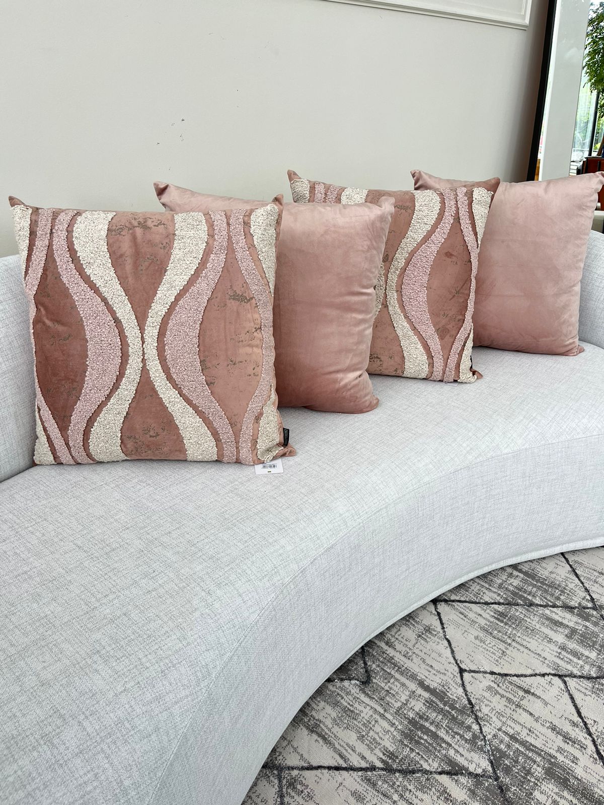 Conjunto com 4 almofadas marmorizada rosê