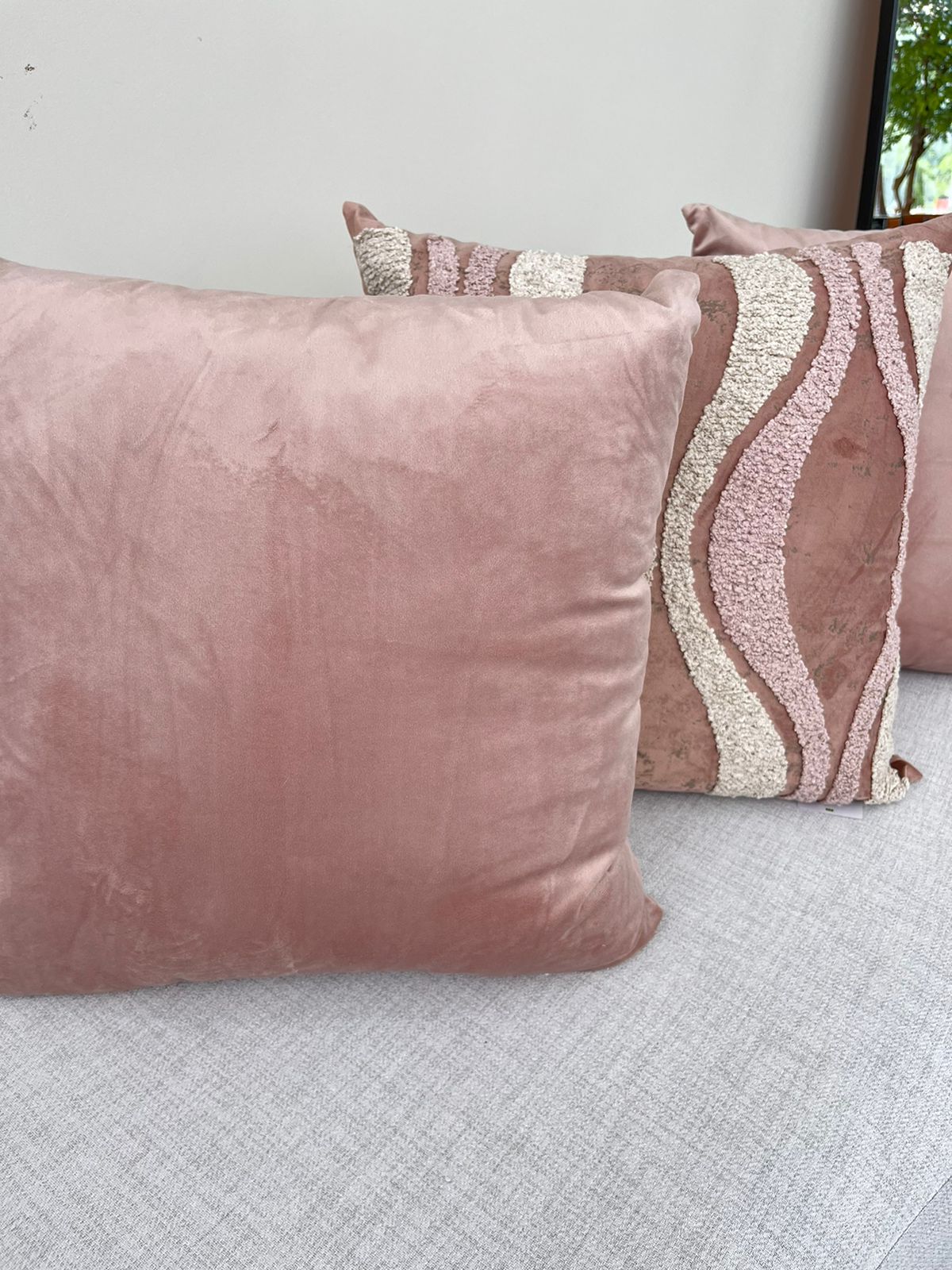 Conjunto com 4 almofadas marmorizada rosê
